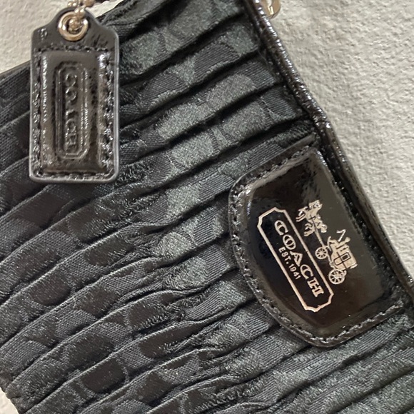 Coach wristlet - Picture 2 of 3